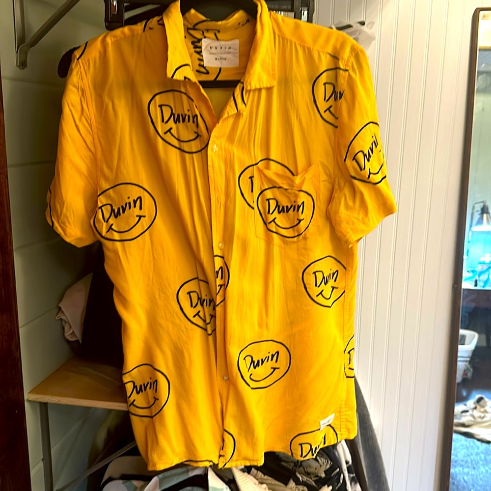 Duvin Smiley Cabana Shirt Men’s Medium